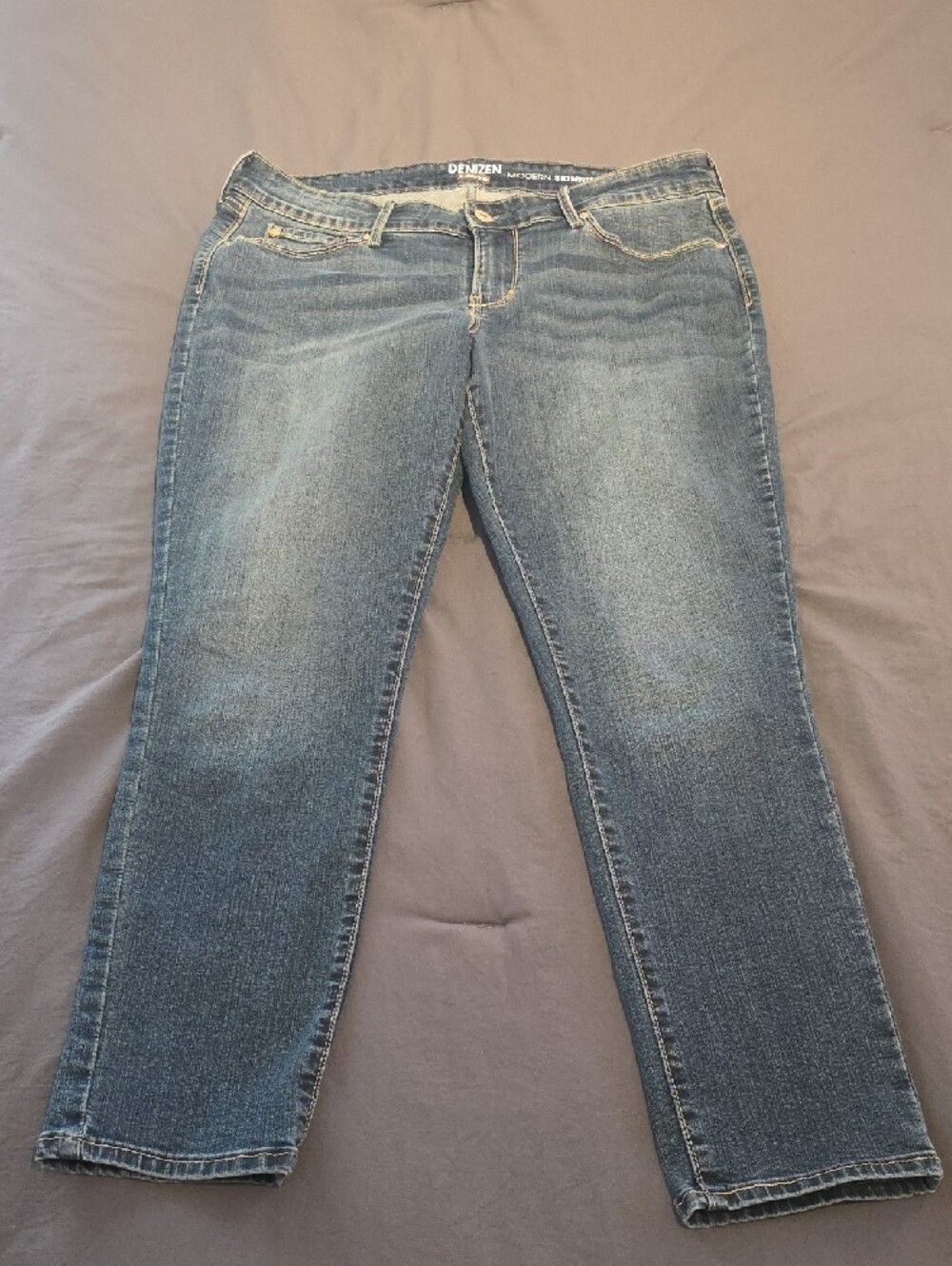 Denizen from Levi's Women's Light Blue Cropped Straight Jeans